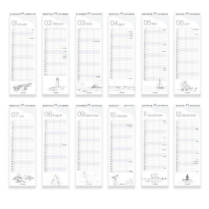 Übersicht der 12 Kalenderseiten, zeigt verschiedene Illustrationen vom Leuchtturm, Strand, Segelboot, Strandkorb, Dünen, Surferinnen, Möwe, Steg, Reetdachhaus, Boot und mehr.